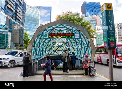 강남역 맛집: 왜 사람들은 여기서만 먹으려고 줄을 서는 걸까?